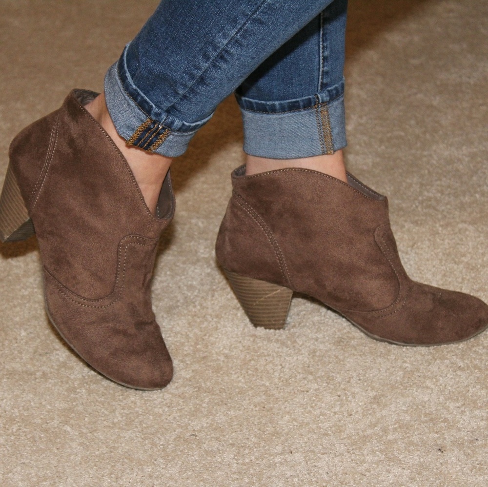 Gabriella Rocha Brown heeled booties